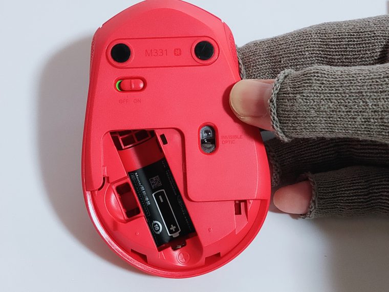 Logicool M331のカバーを外した後